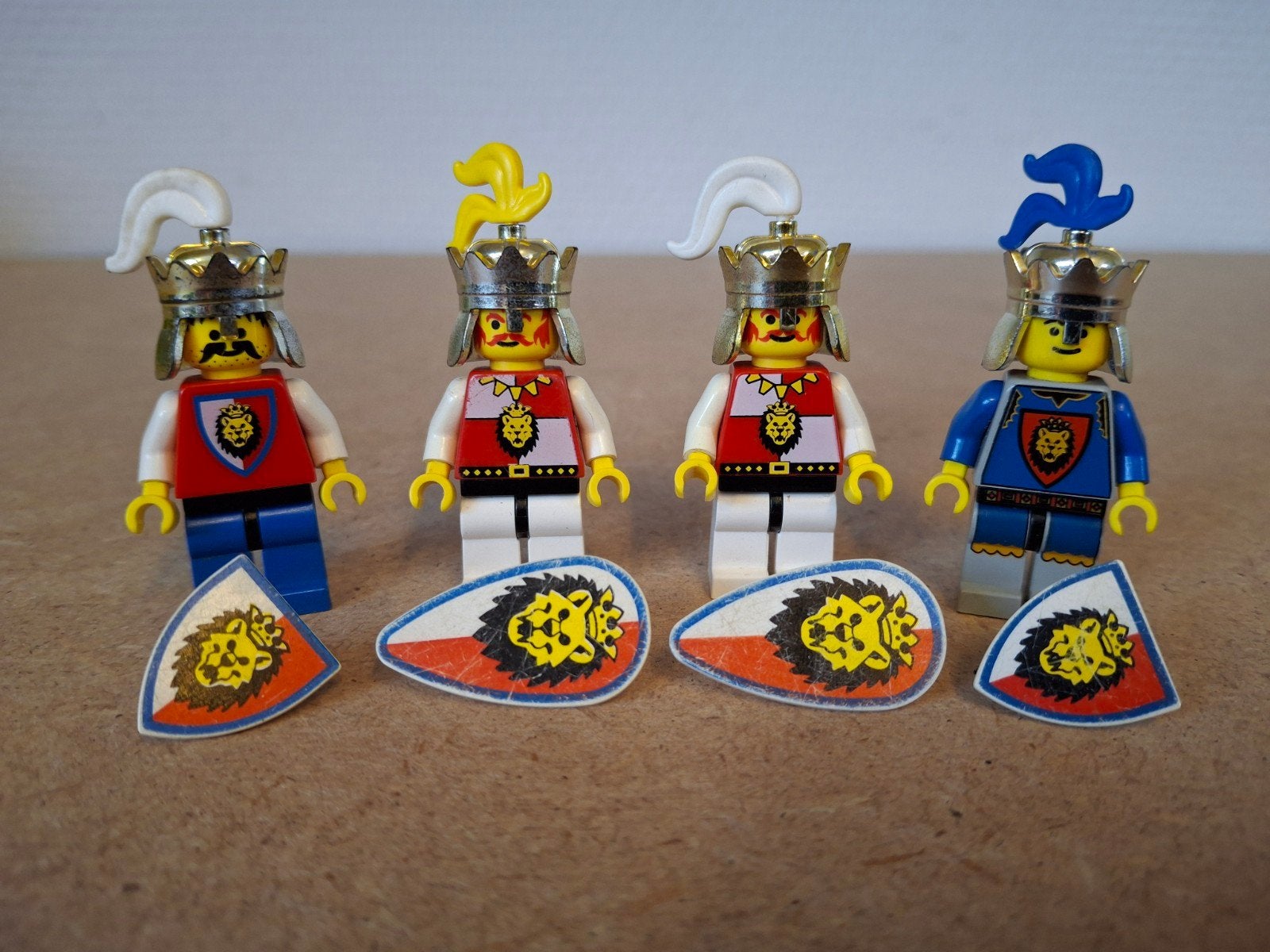 Lego partij Royal Knights. Jaren 90 Castle, Lego, Info@lego.com, 33 Bath Road, Slough, UK, Lego