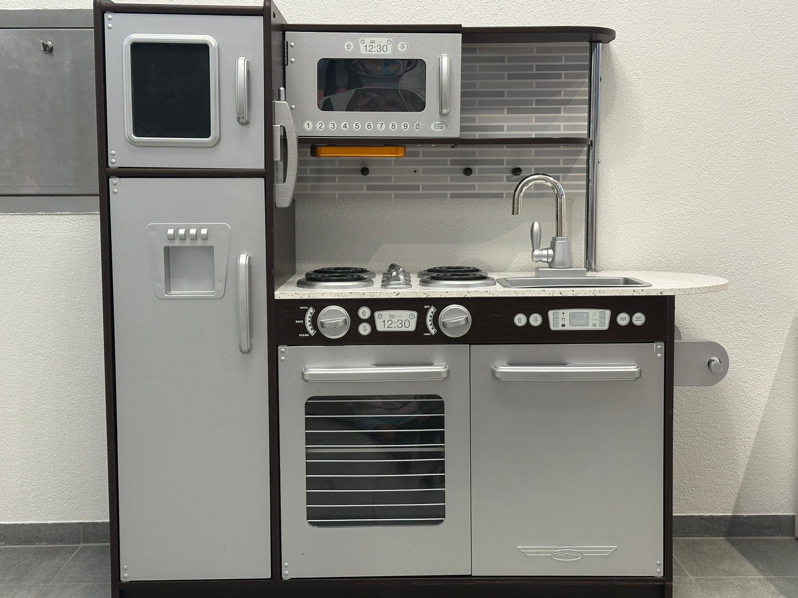 KidKraft Speelkeuken met accessoires, Kinderen en Baby's, Speelgoed | Speelkeukens, Gebruikt, Speelkeuken, Hout, Ophalen