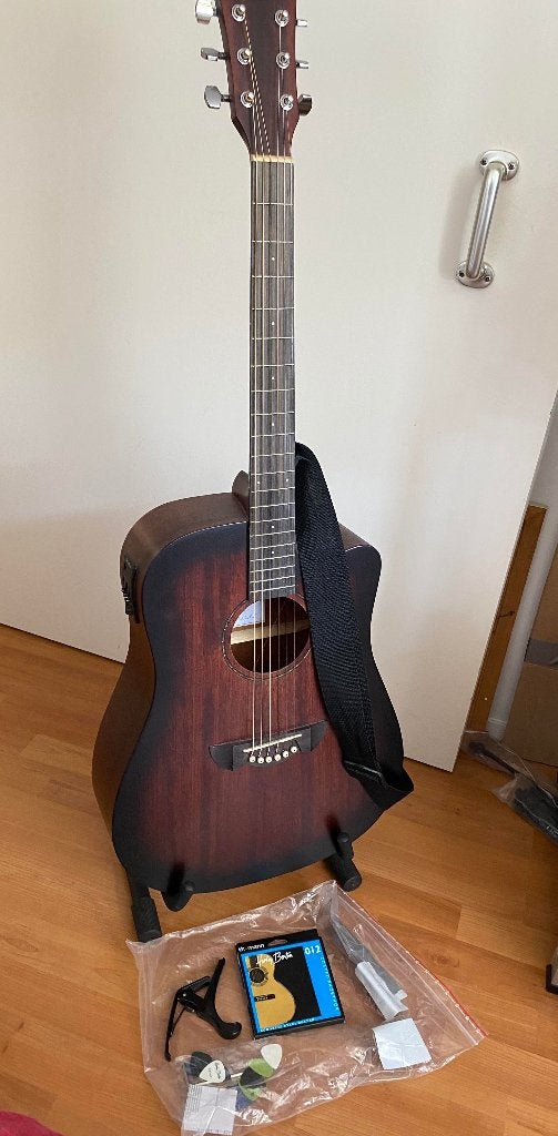 gitaar ;  Harley Benton Delta Blues, Ophalen, Zo goed als nieuw, Hollow body, Overige merken