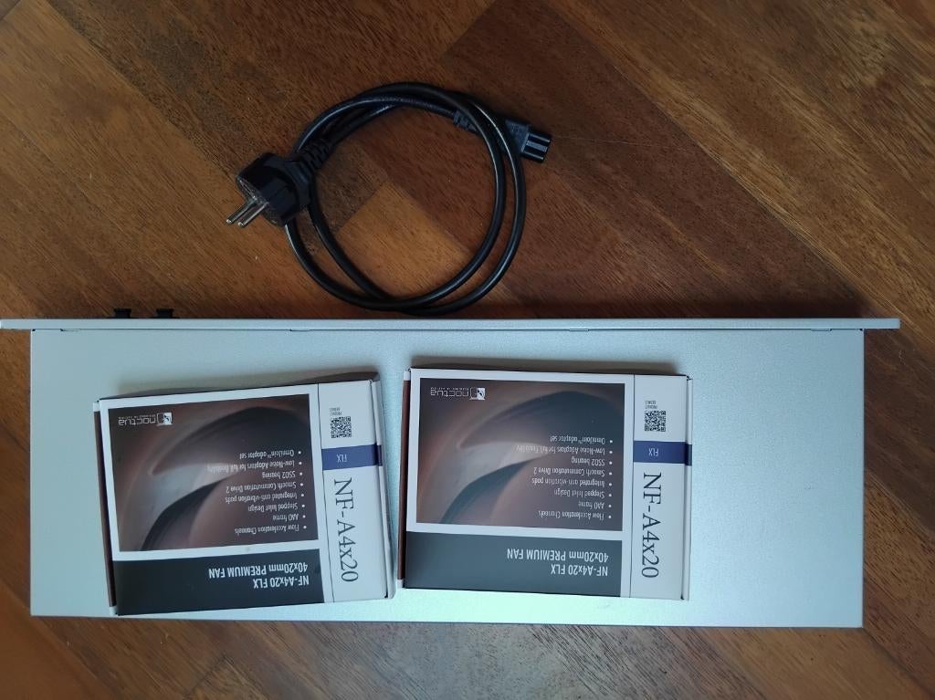 Ubiquiti UniFi USG PRO Gateway Router met Noctua upgrade, Computers en Software, Routers en Modems, Ophalen, Gebruikt, Router