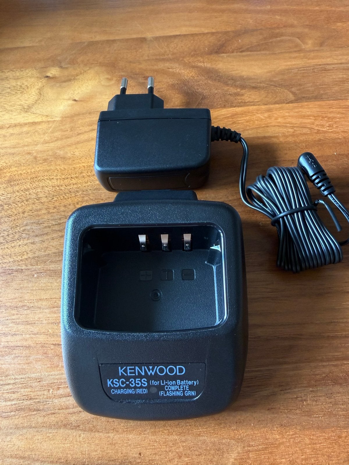 Kenwood KSC-35S Oplader voor Li-ion Batterij - Nieuw, Universeel, Oplaadstation, Nieuw, Ophalen of Verzenden