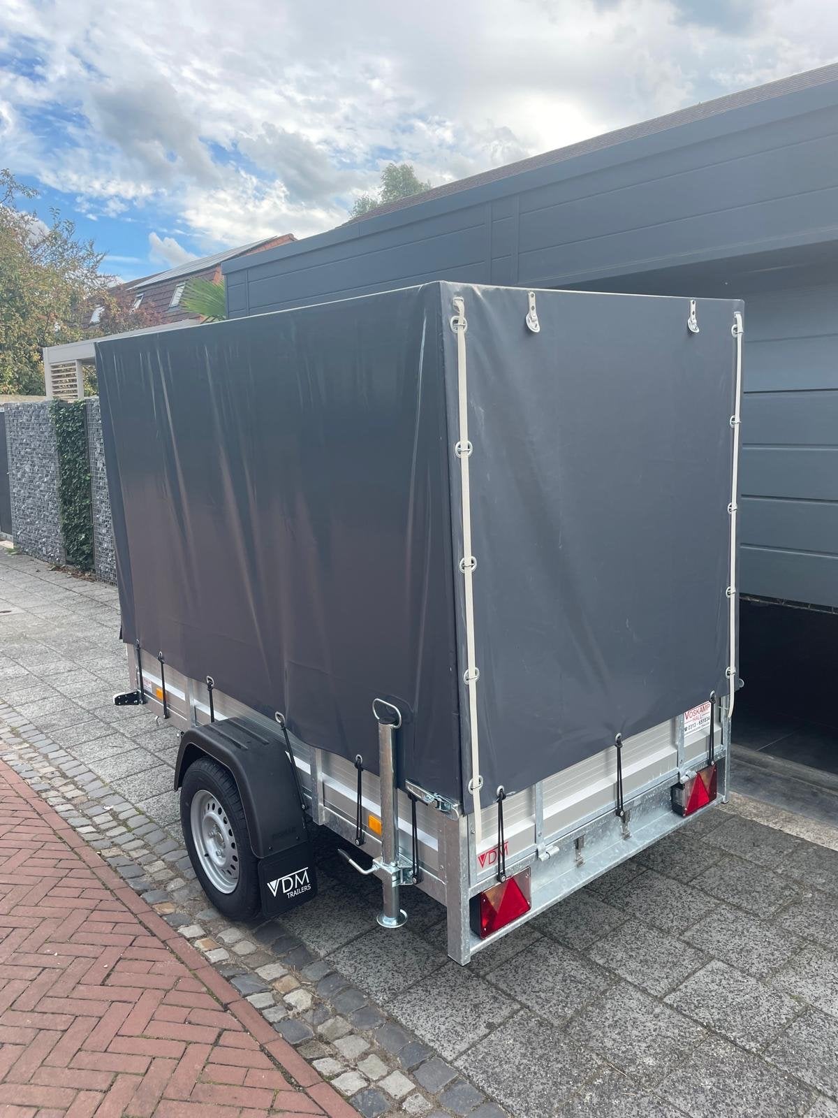 VDM Trailers Enkelasser aluminium met huif bouwjaar 2026, Auto diversen, Ophalen, Zo goed als nieuw