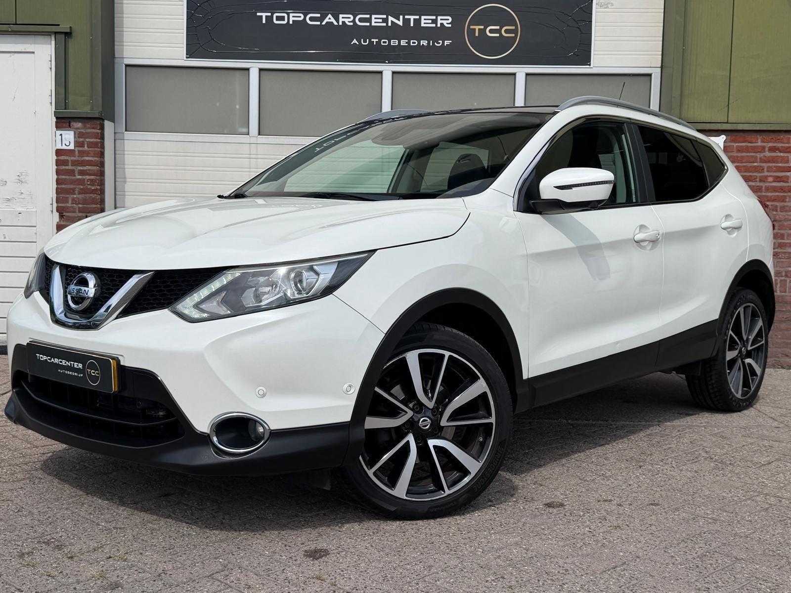 Nissan Qashqai 1.2Tekna/AUT/STOELV/LEER/CAMERA/PARKS/APK/NAP, Auto's, Gebruikt, 4 cilinders, 116 pk, Wit