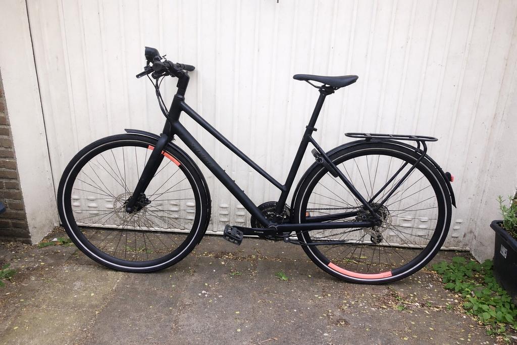 Specialized Sirrus EQ Step-Through L – Zeer nette staat, Fietsen en Brommers, Fietsen | Dames | Sportfietsen en Toerfietsen, 28 inch