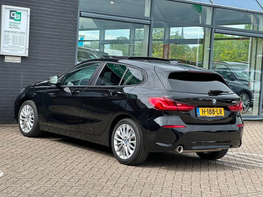 BMW 1-serie 118i Executive Edition/PANO-DAK/NAVI/CARPLAY/LED, Stof, Gebruikt, Zwart, Origineel Nederlands
