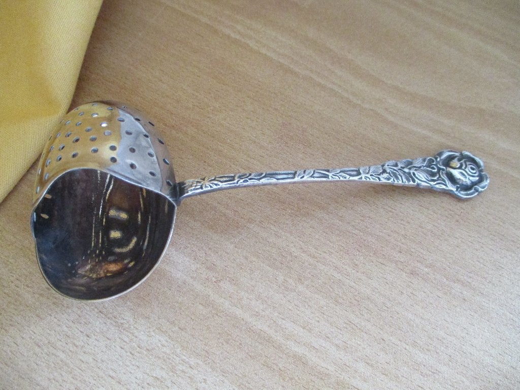 Verzilverde Suikerstrooilepel Roos, Ophalen of Verzenden, Zilver
