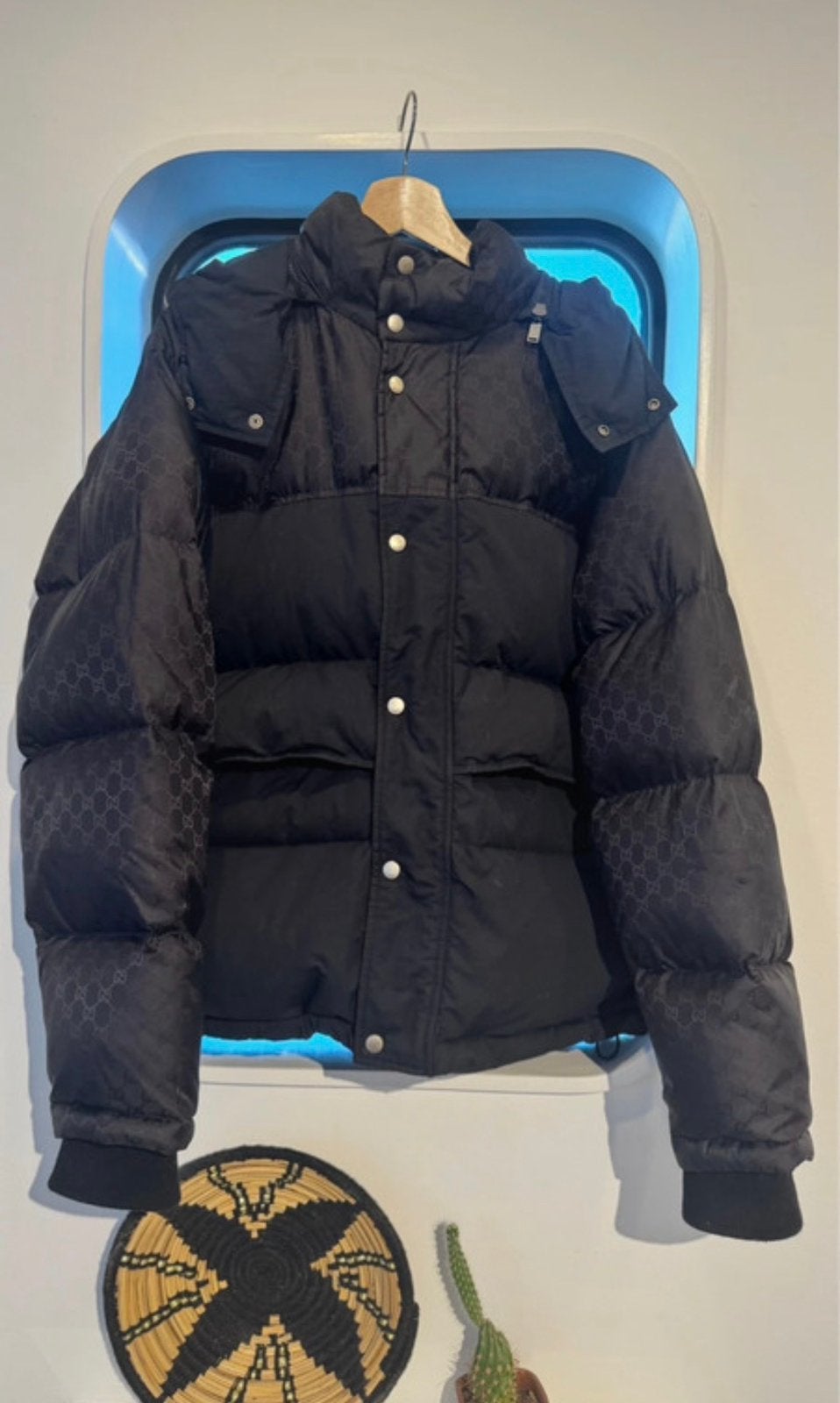 Gucci GG Jacquard Donsjas (Puffer Jacket), Ophalen of Verzenden, Zo goed als nieuw, Maat 48/50 (M), Zwart