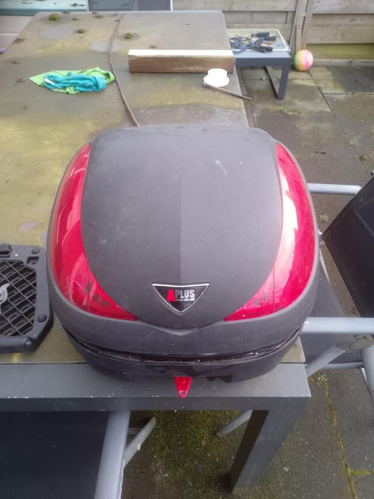 Helmkoffer Aplus 36 liter te koop afhalen in Amsterdam, Ophalen of Verzenden