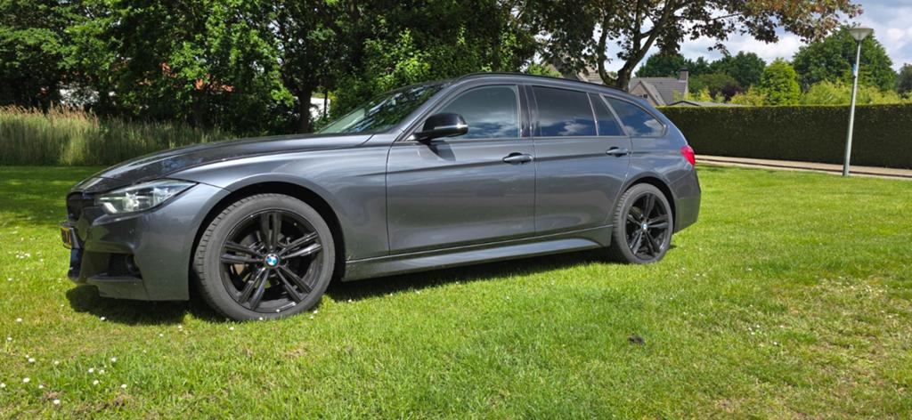 bmw 320 touring veel opties 2017, Automaat, Lichtsensor, Zwart, 4 cilinders