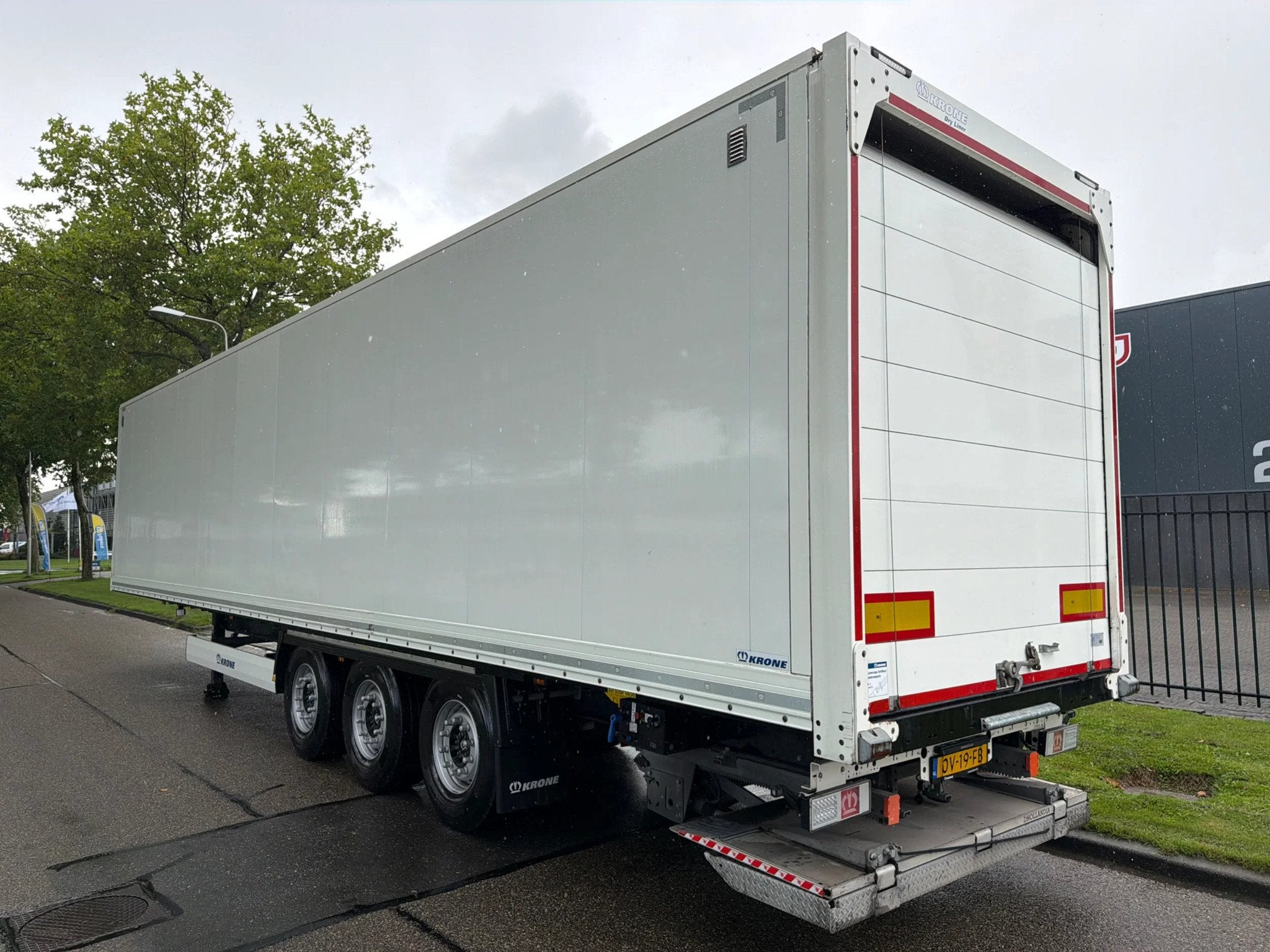 Krone N/A Lift axle - Dhollandia laadklep - LEASE € 499,-, Overige brandstoffen, Wit, Origineel Nederlands, Bedrijf