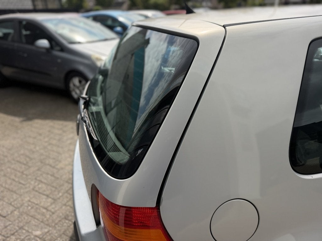 Volkswagen Golf Carplay 2.0 Highline (bj 2000, automaat), foto 6