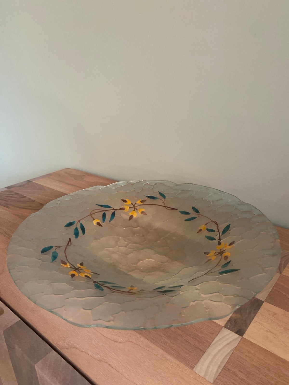 Glazen schaal met bloemmotief, Antiek en Kunst, Ophalen