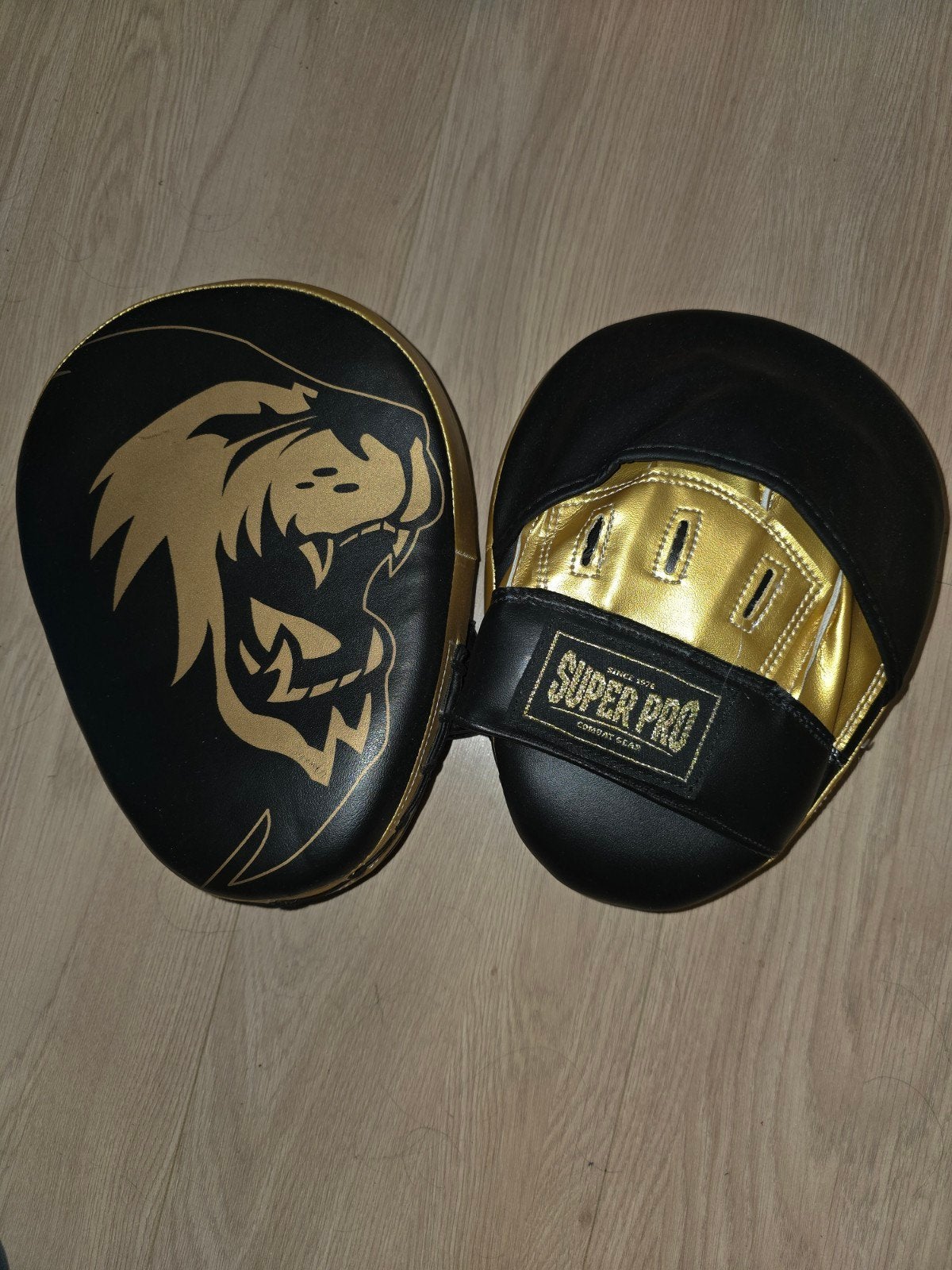 Super Pro Combat Gear focus pads, Ophalen of Verzenden, Zo goed als nieuw, Overige, Vechtsportmateriaal