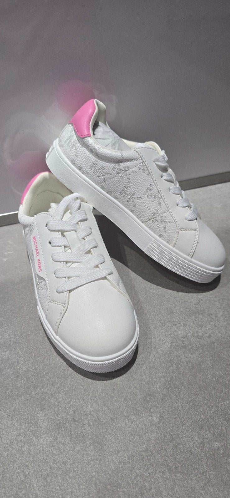Michael Kors sneakers maat 31 - Nooit gedragen!, Kinderen en Baby's, Ophalen, Meisje, Michael Kors, Nieuw