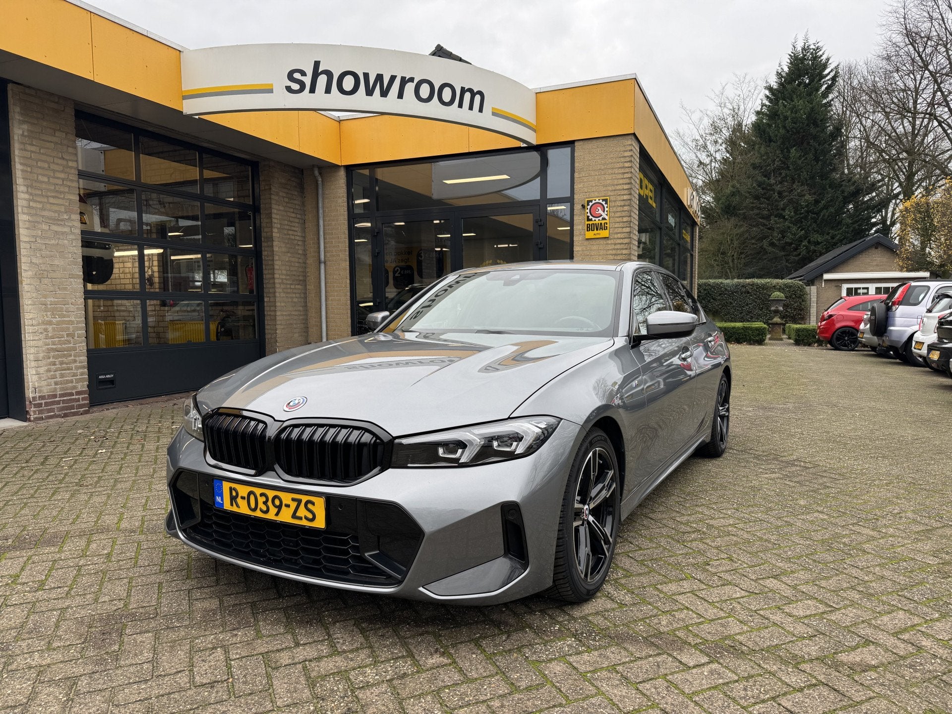 BMW 3 Serie 318i M-Sport Automaat Climate Control Led Navi C, Auto's, 1998 cc, Achterwielaandrijving, Gebruikt, Euro 6