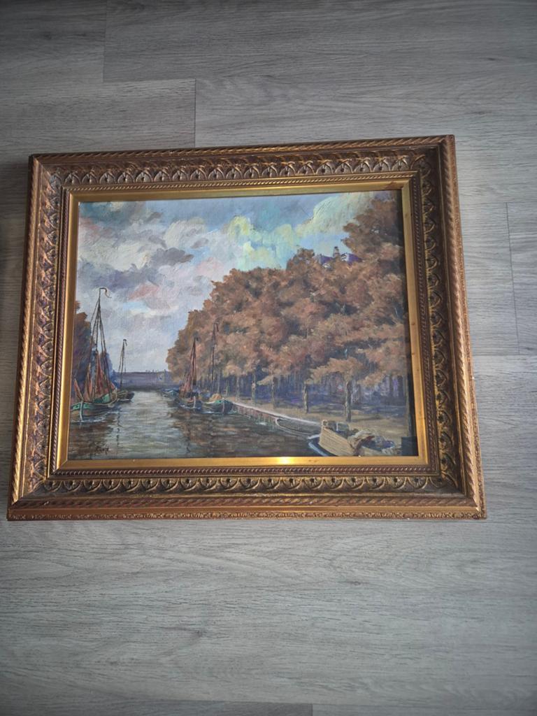 Twee antieke schilderijen, Ophalen