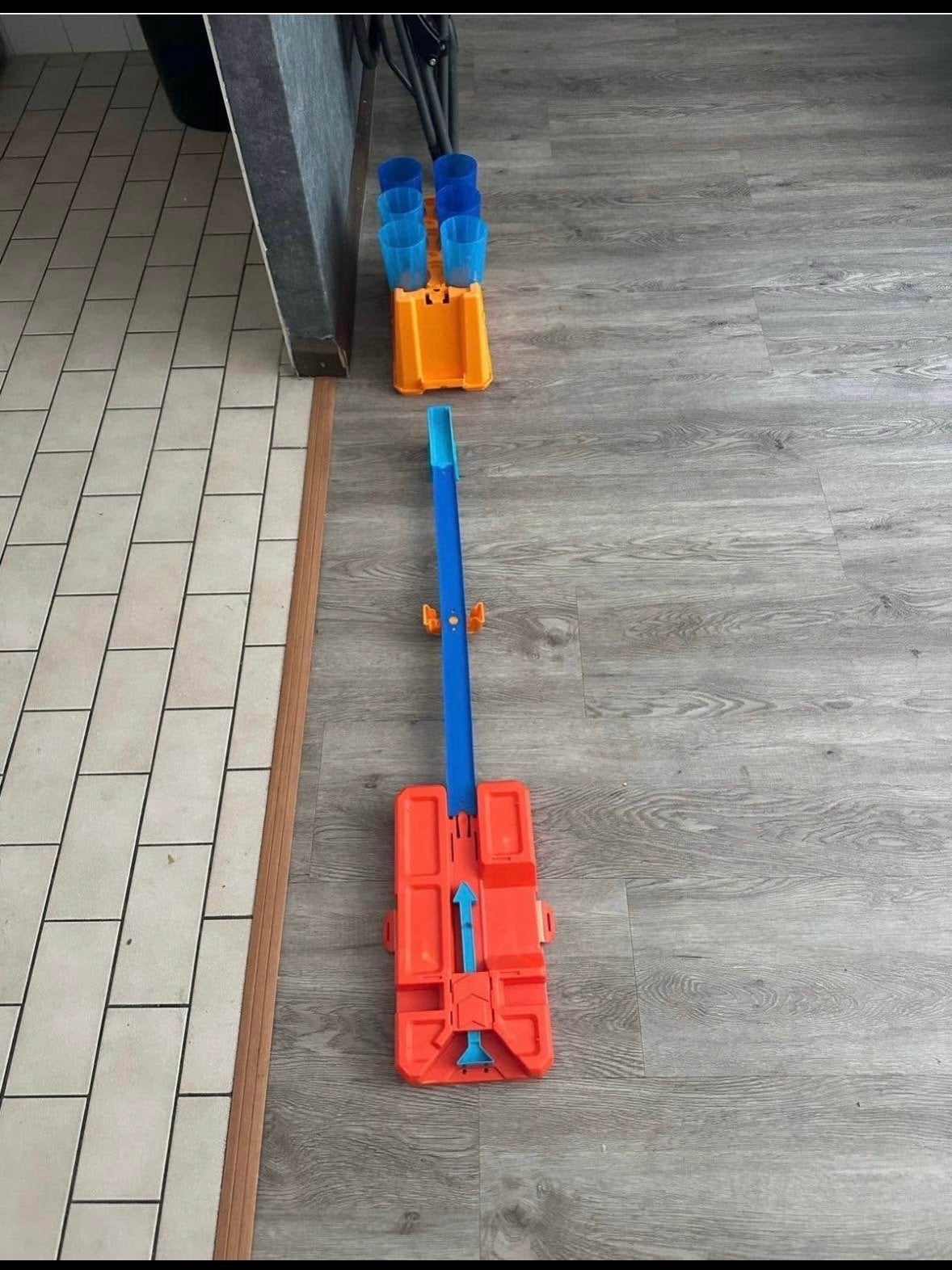 Hot Wheels Racebaan met lanceerder en doel, Kinderen en Baby's, Ophalen, Racebaan, Gebruikt, Hot Wheels