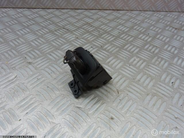 Contactslot BMW 1-serie E87 E81 E82 E83 div aanwezig, Gebruikt, Ophalen of Verzenden, BMW, BMW