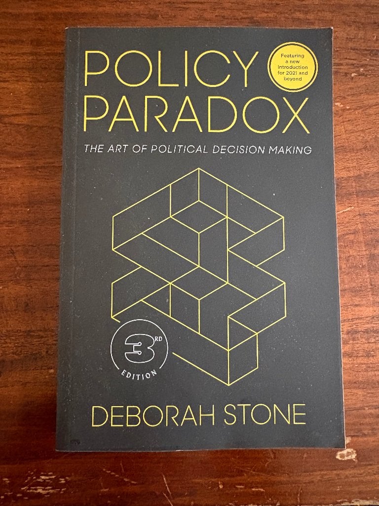Policy Paradox: Deborah Stone. ISBN: 978-0-393-91272-2., Gelezen, Ophalen of Verzenden, WO, Gamma