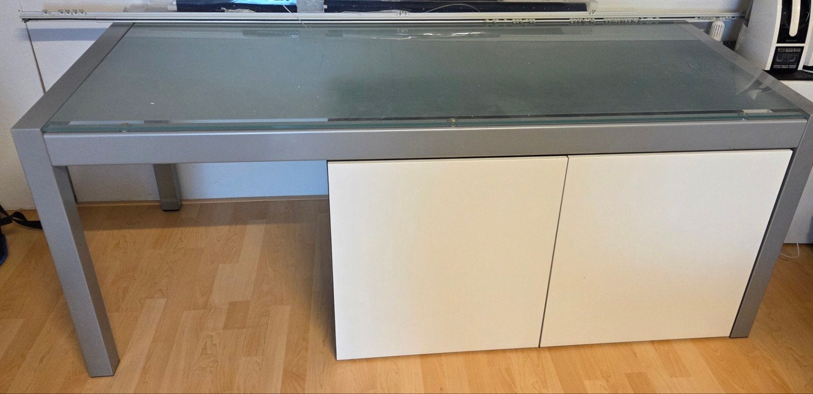 Eetkamertafel met glazen blad, Huis en Inrichting, Tafels | Eettafels, Ophalen, Gebruikt, 50 tot 100 cm, Glas