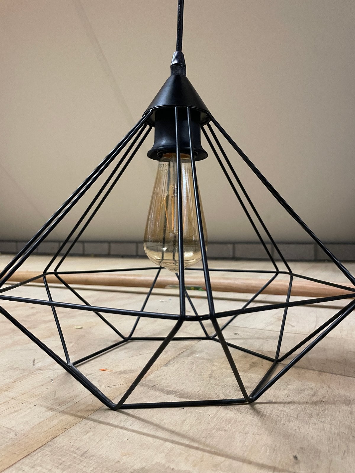 Zwarte Industriële Hanglamp met Geometrisch Design, Huis en Inrichting, Ophalen of Verzenden, Zo goed als nieuw, Metaal, E27 (groot)