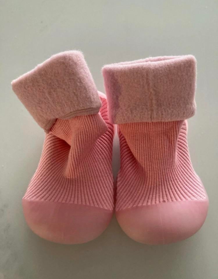 Nieuwe roze fleece antislip babyschoentjes maat 22/23, Schoentjes, Jongetje of Meisje, Ilewap, Nieuw