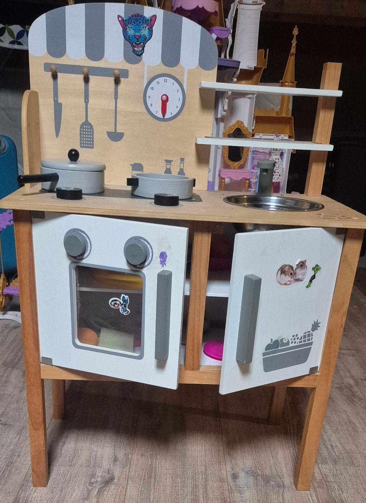 Houten kinderkeuken met pannen en keukengerei, Ophalen, Gebruikt, Ontdekken