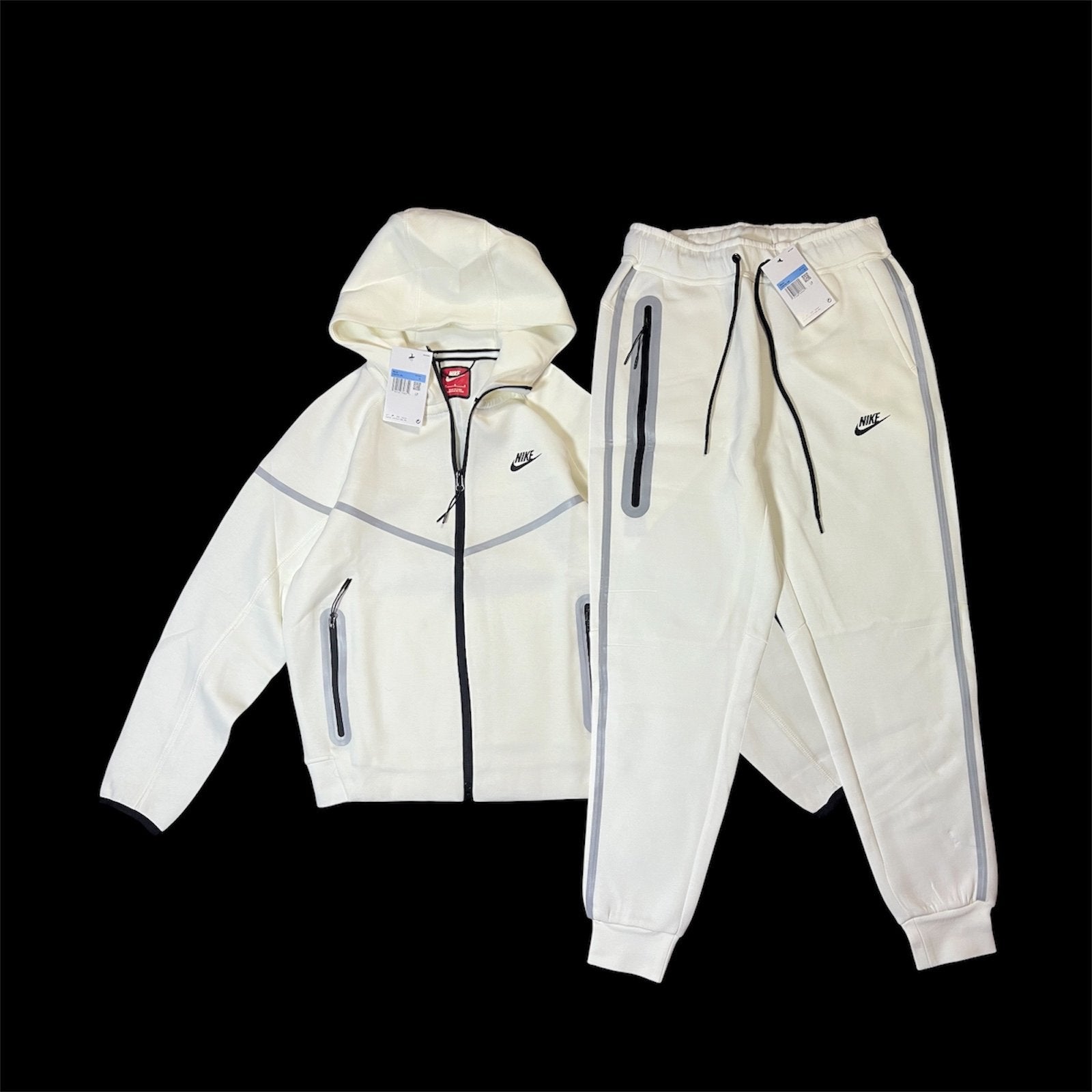 Nike Tech Fleece Full Tracksuit – White Reflective - Siez M, Kleding | Heren, Sportkleding, Maat 48/50 (M), Wit, Nieuw, Ophalen of Verzenden