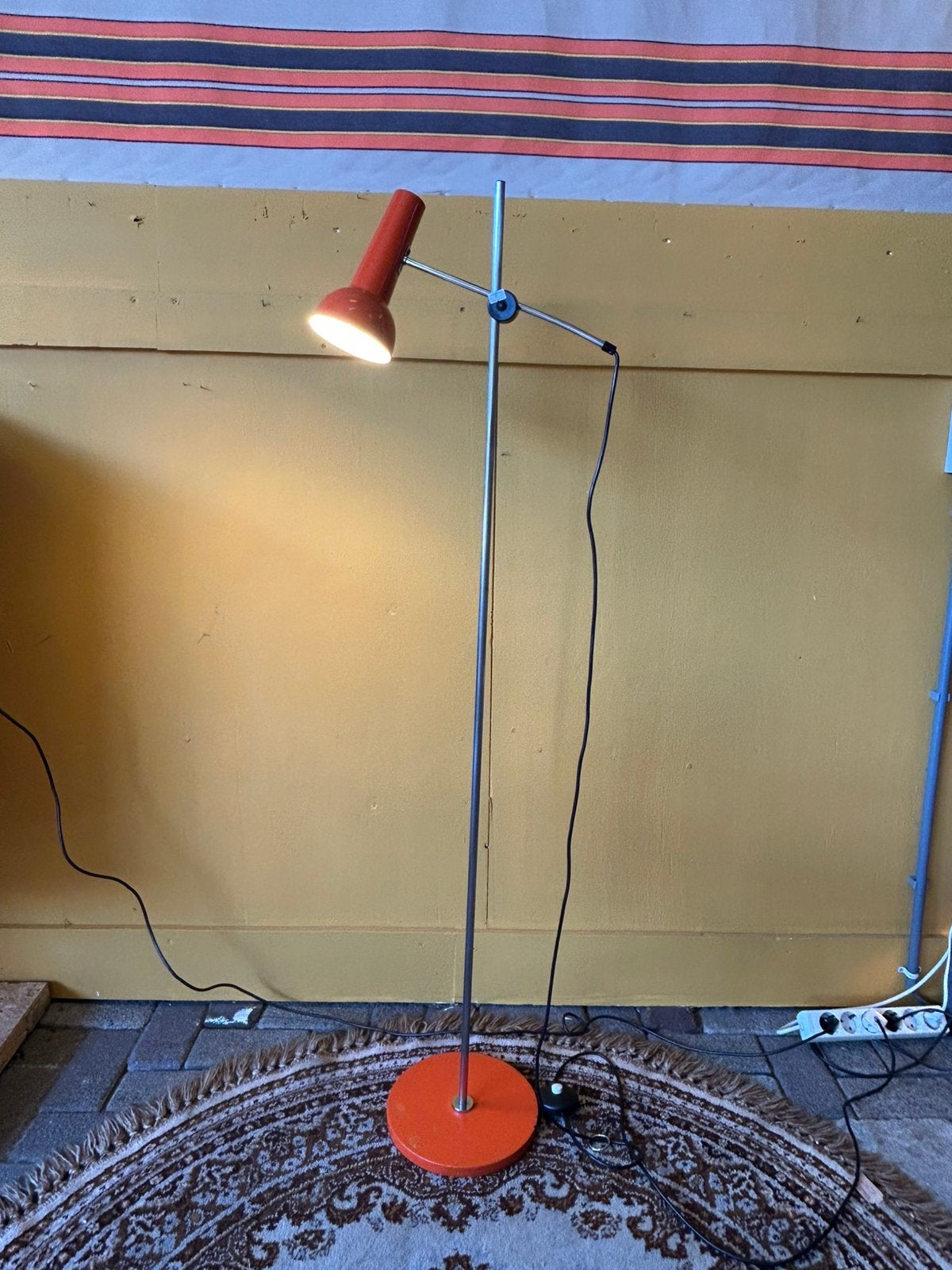 Vintage jaren 70 oranje staande lamp/ vloerlamp, Huis en Inrichting, Lampen | Vloerlampen, Ophalen, 100 tot 150 cm, Vintage, ?