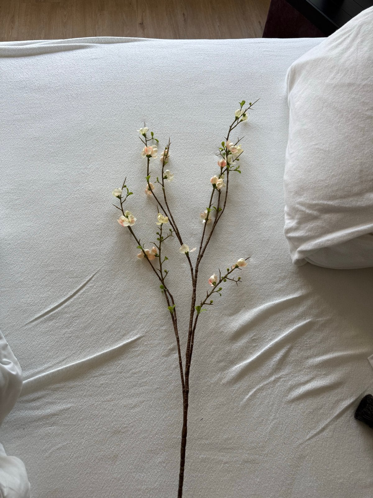 Kunstbloesemtak met delicate bloesems, Binnen, Nieuw, Textiel, Ophalen of Verzenden