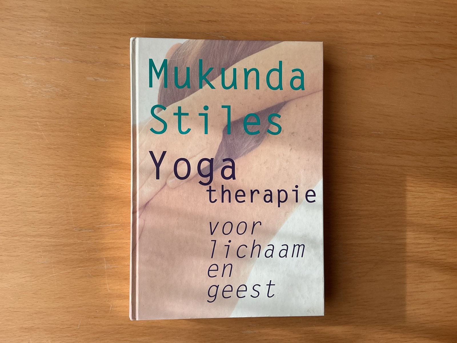 Mukunda Stiles Yoga therapie voor lichaam en geest, Ophalen of Verzenden, Zo goed als nieuw, Gezondheid en Conditie
