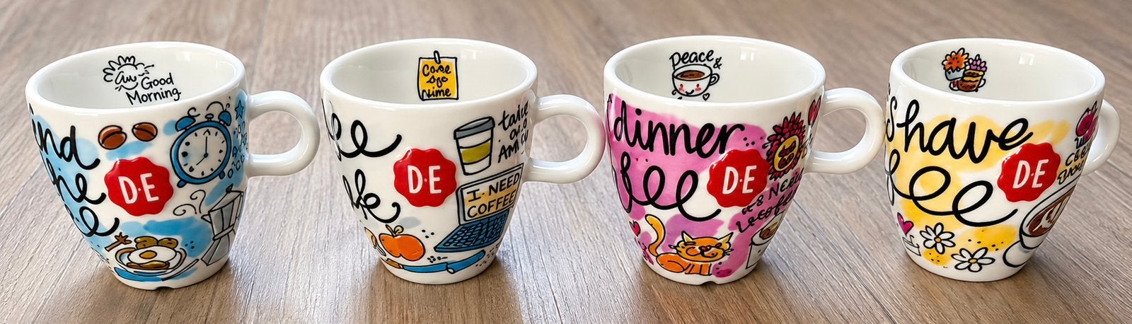 Set van 4 Douwe Egberts D.E. X Blond Amsterdam mokken, Huis en Inrichting, Ophalen, Zo goed als nieuw, Bord(en), Overige stijlen