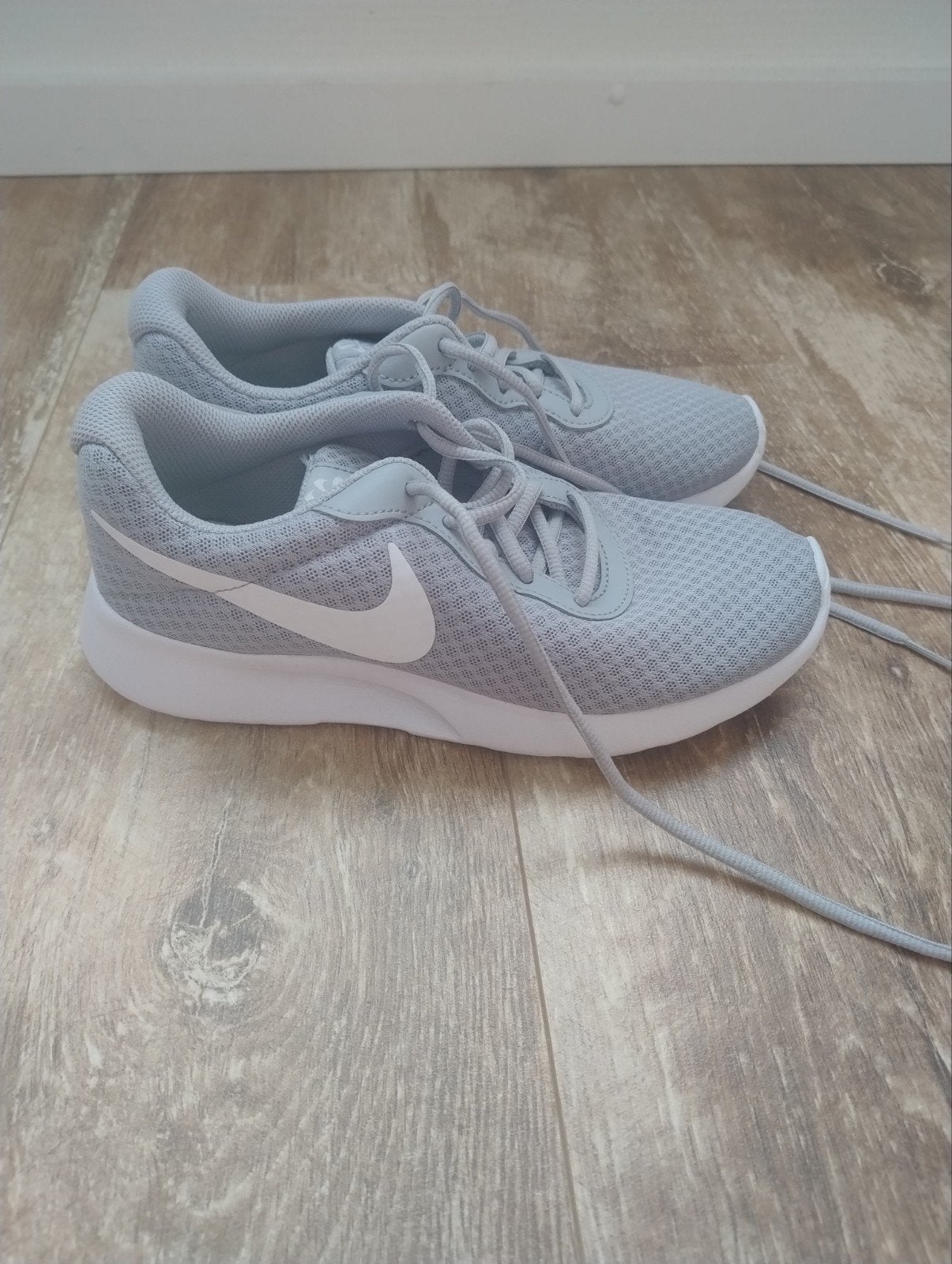 Grijze Nike sneakers - Maat 37.5, Nike, Ophalen of Verzenden, Grijs, Sneakers of Gympen