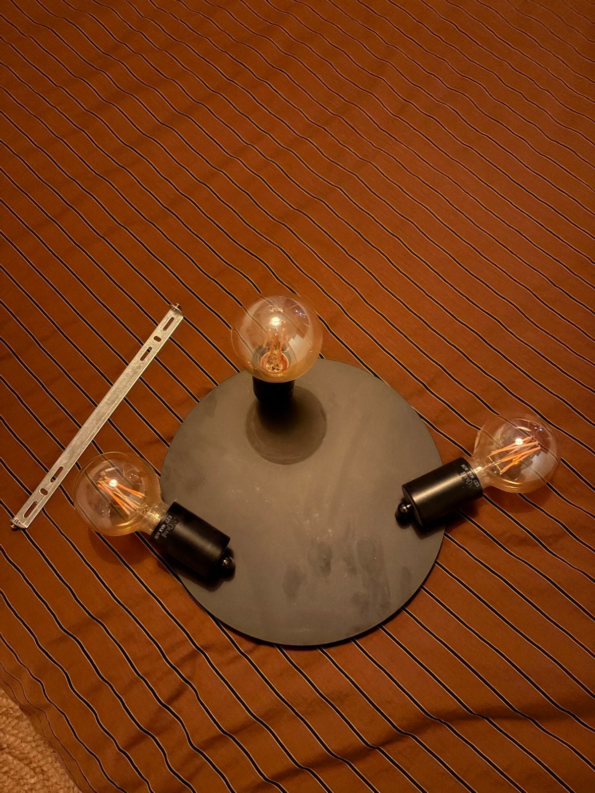 Zwarte Plafondlamp met 3 Edison LED Lampen - Modern Design, Metaal, Overige merken, Zwart, Zo goed als nieuw