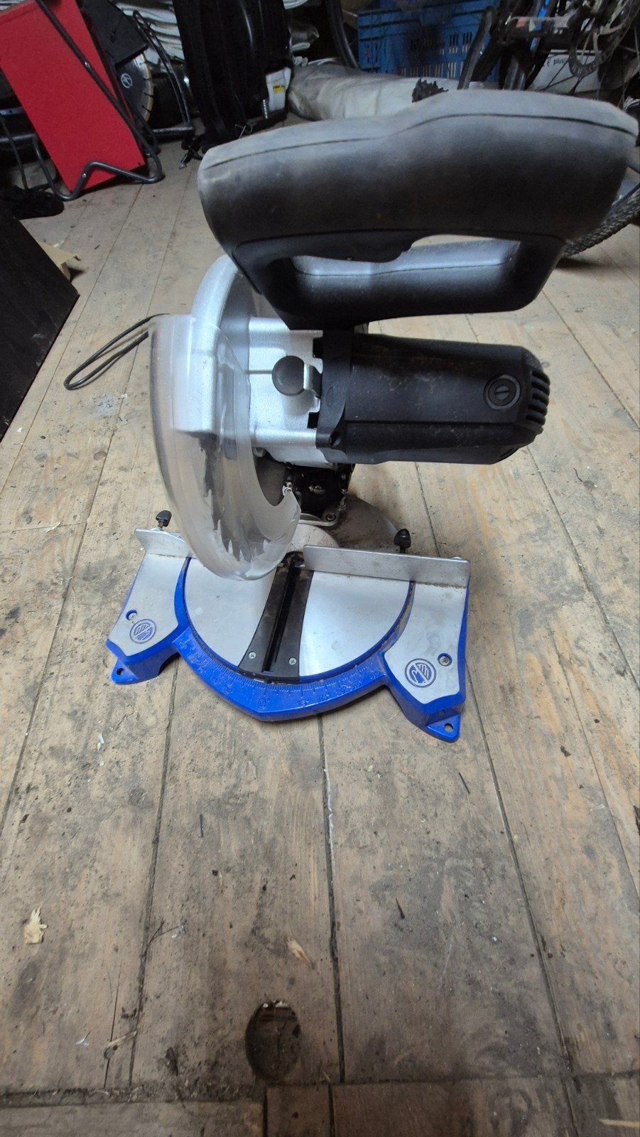 HBM 1500 Watt Afkortzaag met Laser 210 mm, Ophalen, Gebruikt, 70 mm of meer, HBM