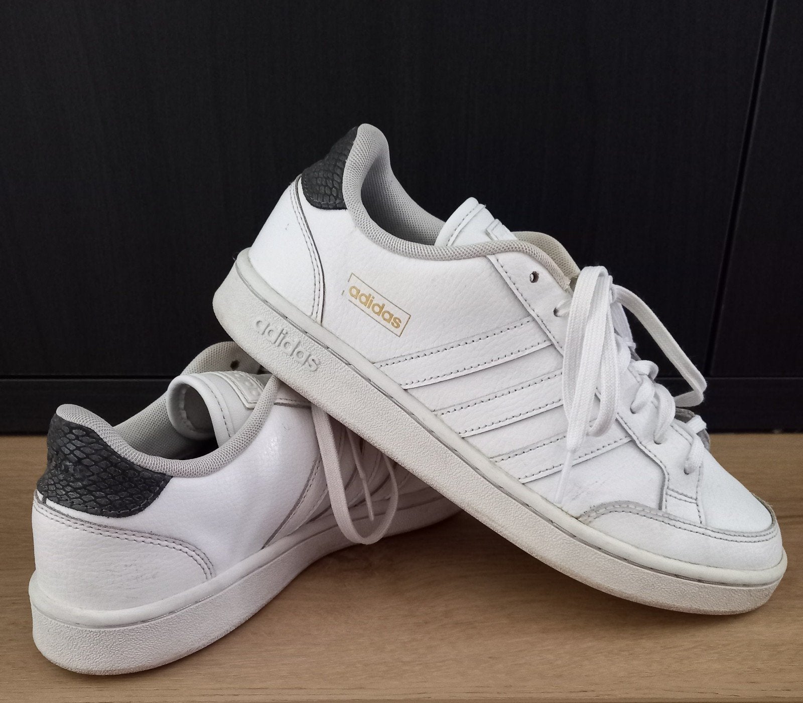 Witte Adidas sneakers maat 42, Adidas, Wit, Ophalen of Verzenden, Sneakers of Gympen