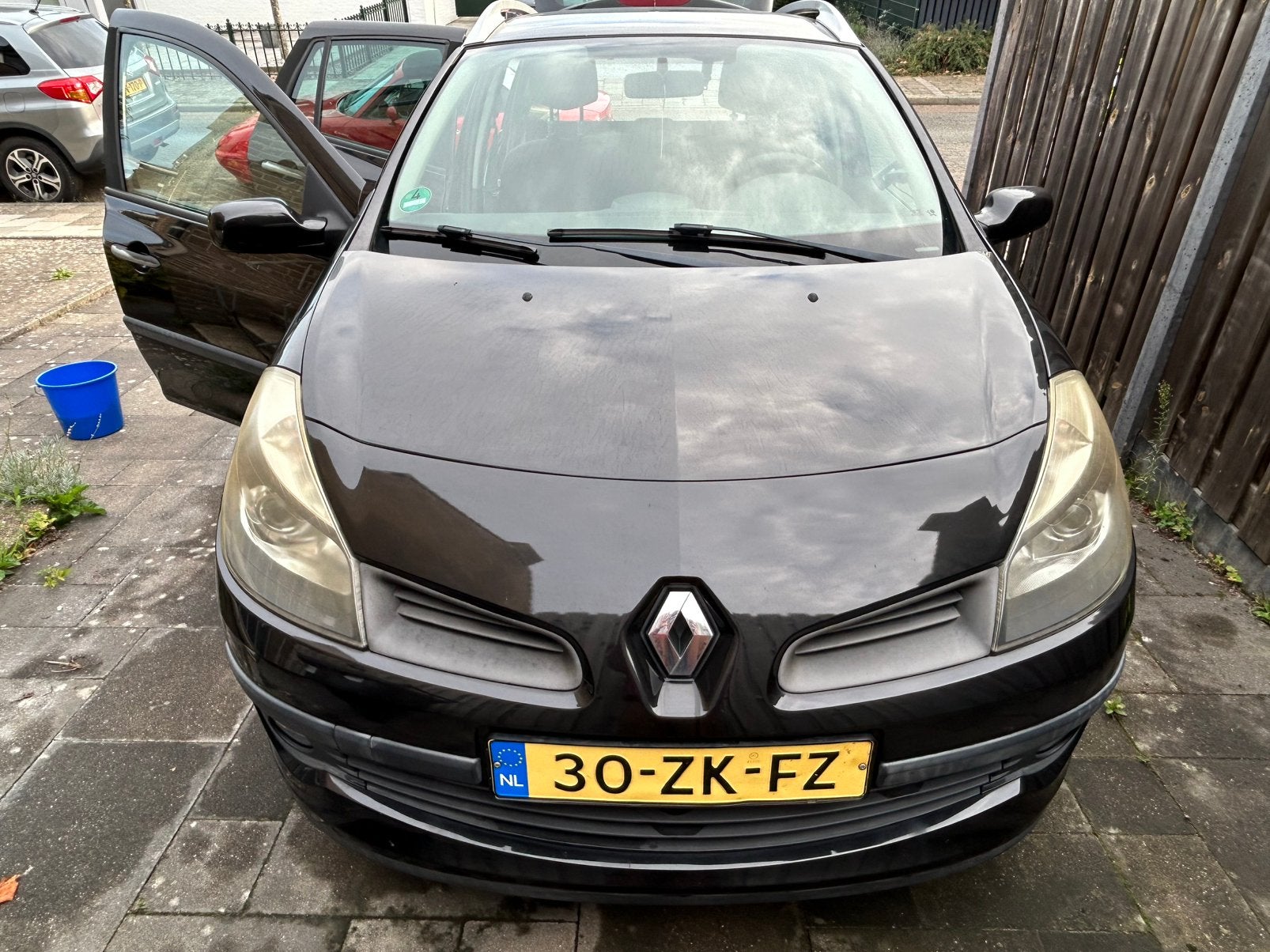 Renault Clio 1.6 16V 82KW Estate 2008 Zwart, Voorwielaandrijving, 1145 kg, 4 cilinders, Zwart