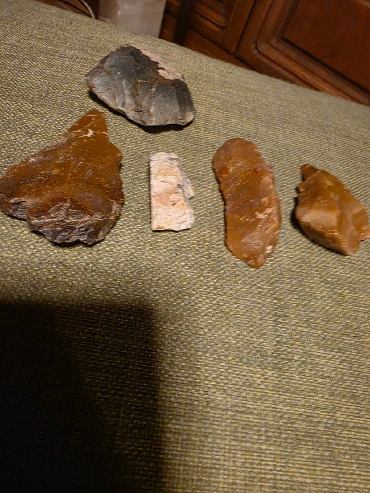 Diverse collectie van vuurstenen werktuigen en mineralen, Ophalen of Verzenden, Overige typen