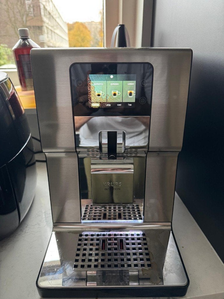 KRUPS EA877D Intuition Experience, Witgoed en Apparatuur, Koffiezetapparaten, Ophalen, Afneembaar waterreservoir, Koffiemachine