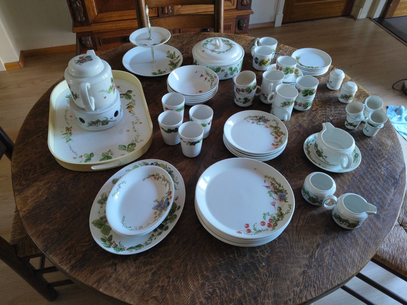 Compleet Marjolein Bastin servies - Diverse onderdelen, Ophalen