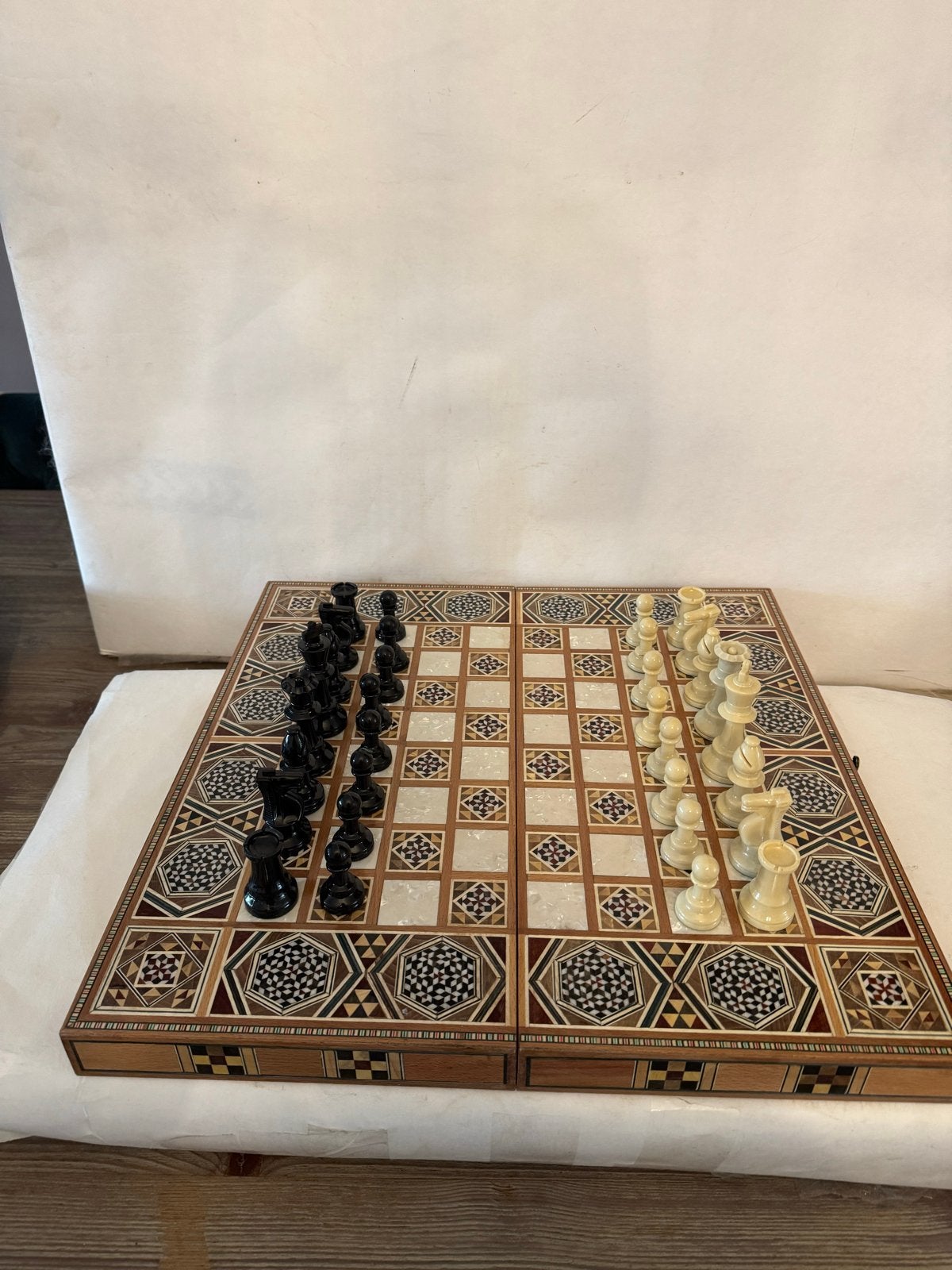 Prachtig handgemaakt schaak- en backgammonspel, Een of twee spelers, Ophalen of Verzenden, Nieuw, Reisspel