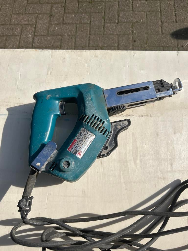 Makita 6830 Bandschroefmachine - Gebruikt, Ophalen, Gebruikt, Variabele snelheid, Boor- en Schroefmachine