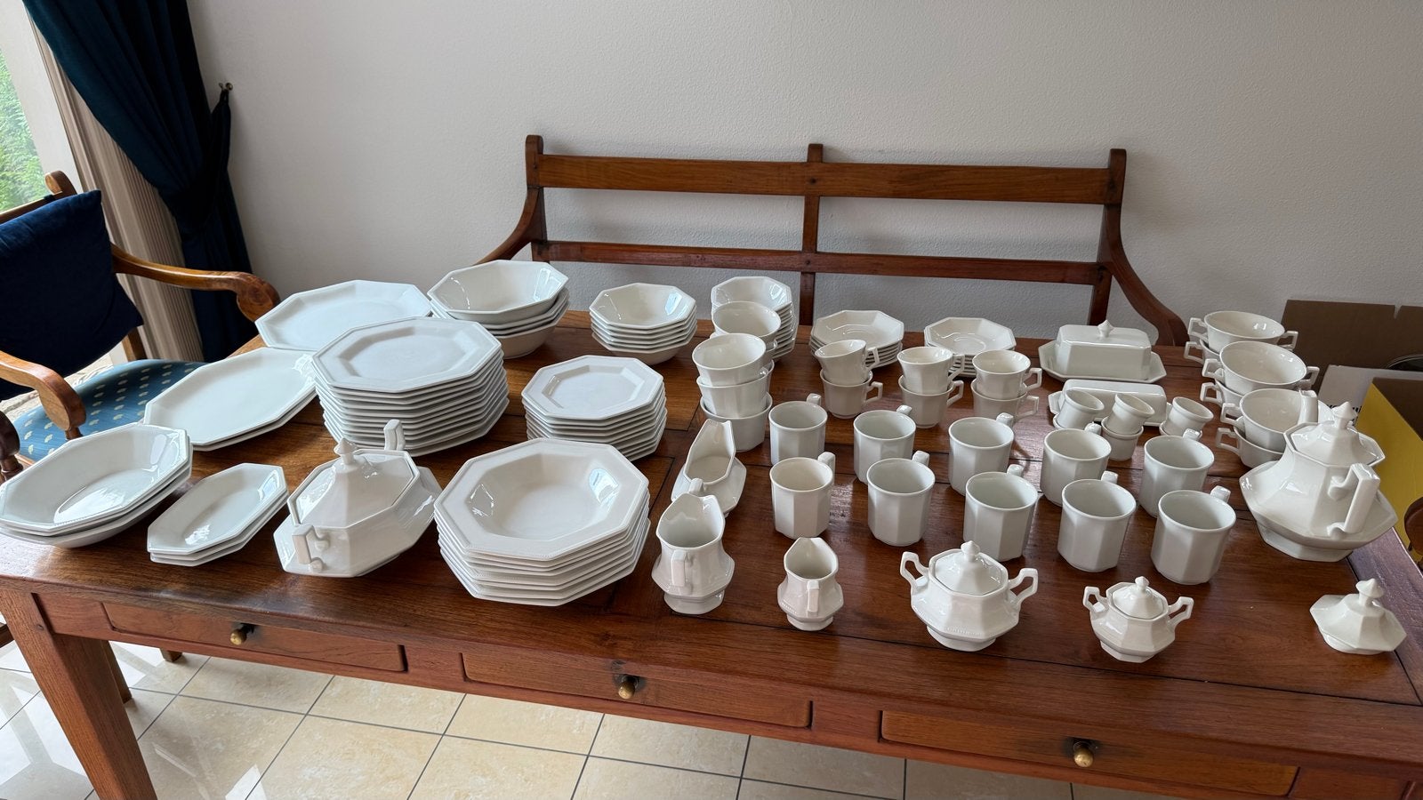 Zeer uitgebreid Johnson Brothers Heritage servies 100+ delen, Huis en Inrichting, Keuken | Servies, Ophalen, Zo goed als nieuw