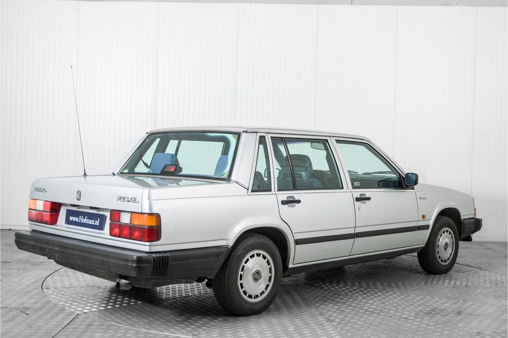 Volvo 740 (bj 1987), Auto's, Metallic lak, Gebruikt, Bedrijf, Handgeschakeld