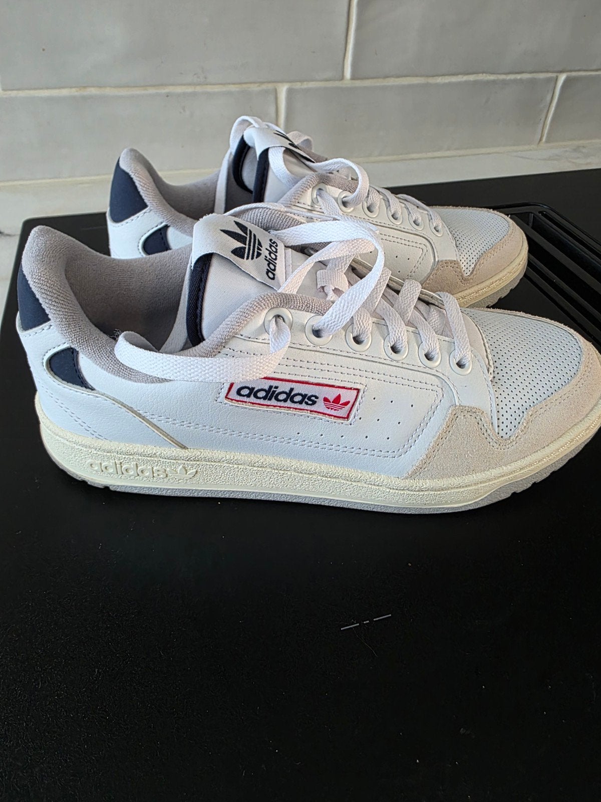 nieuwe Adidas sneaker mt 39, Kleding | Dames, Ophalen of Verzenden, Nieuw, Sneakers of Gympen