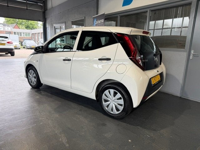Toyota Aygo 1.0 VVT-i x-fun Airco|Cruise, Voorwielaandrijving, Gebruikt, Euro 6, 4 stoelen