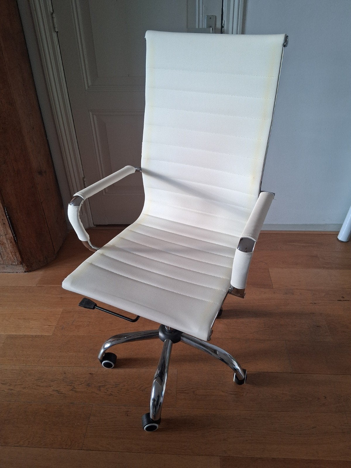 Witte bureaustoel, Huis en Inrichting, Bureaustoelen, Gebruikt, Bureaustoel, Wit, Ophalen