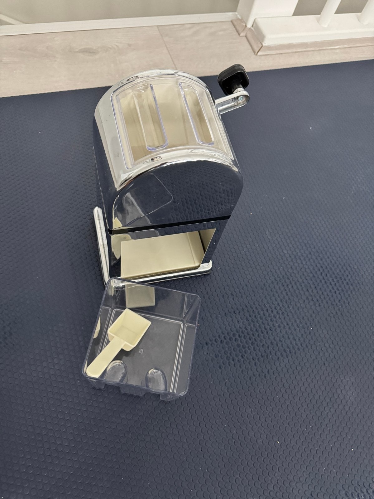 Handmatige IJsschaaf / Ice Crusher, Zilver, Ophalen of Verzenden, Metaal, Overige merken