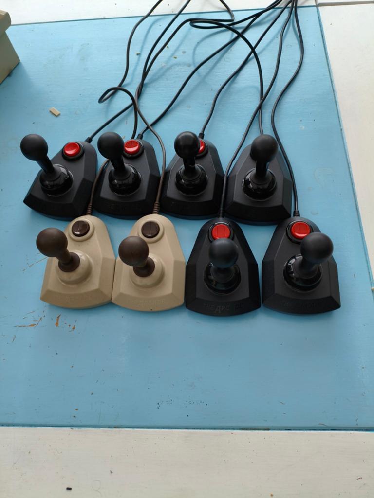 The Arcade joystick voor Commodore, Atari, MSX, etc, Ophalen of Verzenden