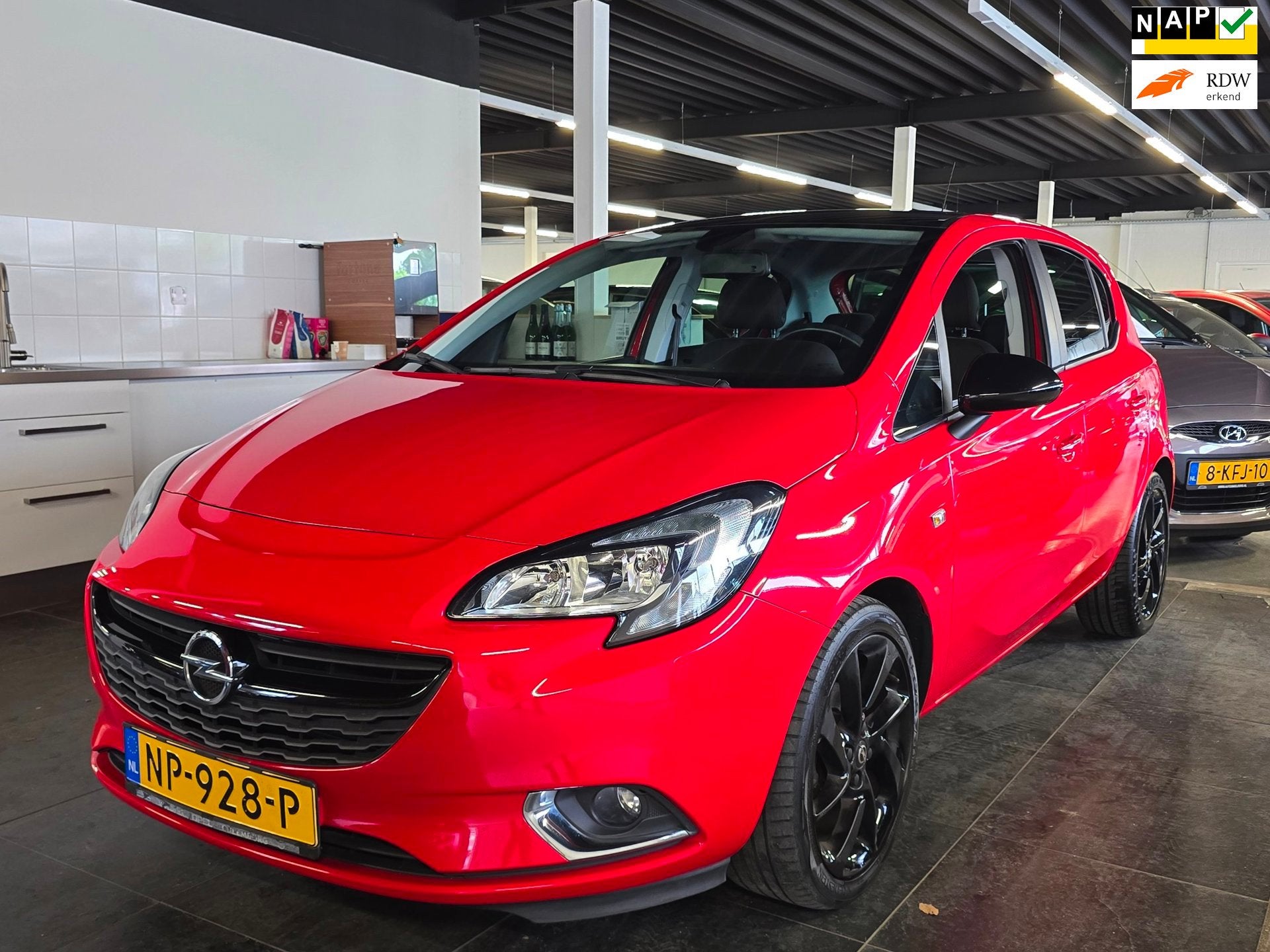 Opel Corsa 1.4 Online Edition/AIRCO/CRUISE/N.A.P/5-DEURS/, Voorwielaandrijving, Gebruikt, 4 cilinders, 49 €/maand